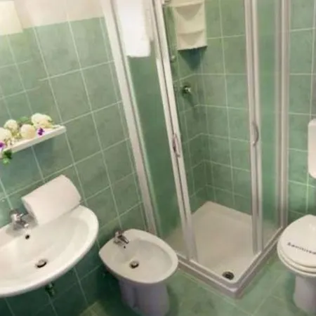 Apartman Elegant Two Story Near The *