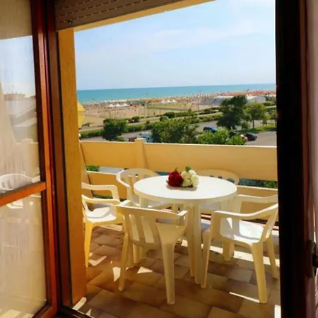 Apartment Elegant Two Story Near The Bibione