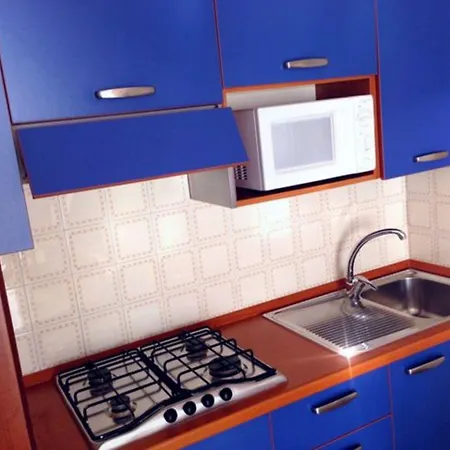 Apartment Elegant Two Story Near The